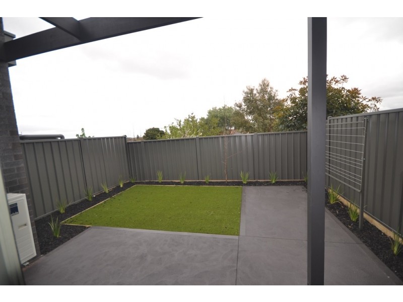 4/27 Alpine Grove, Pascoe Vale VIC 3044