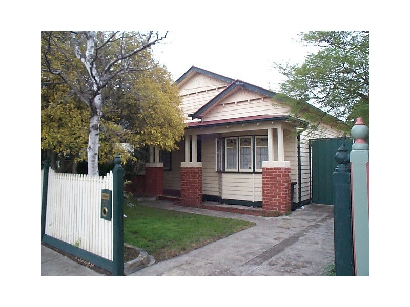 35 Hawthorn St, Coburg VIC 3058