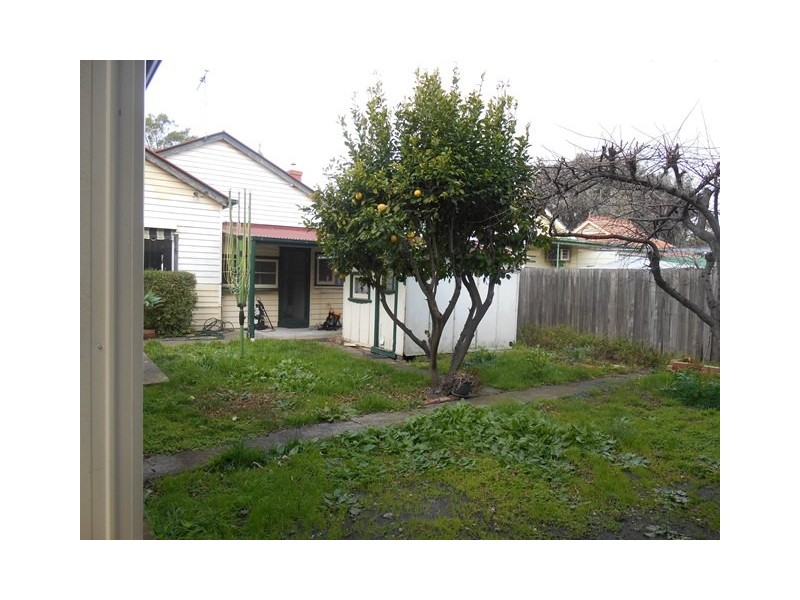 35 Hawthorn St, Coburg VIC 3058