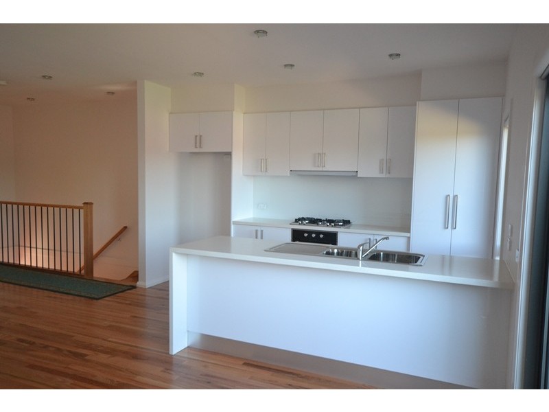 2/97 Shorts Road, Coburg North VIC 3058