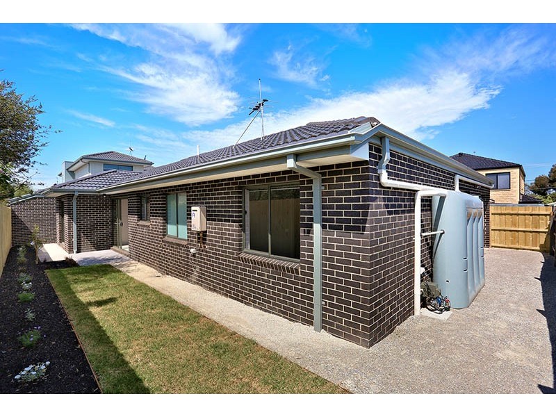 2/1 Manly Court, Coburg VIC 3058