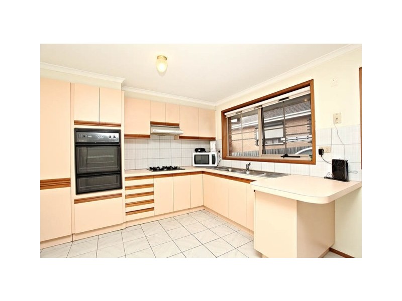 1/31 Nerissa Grove, Oak Park VIC 3046
