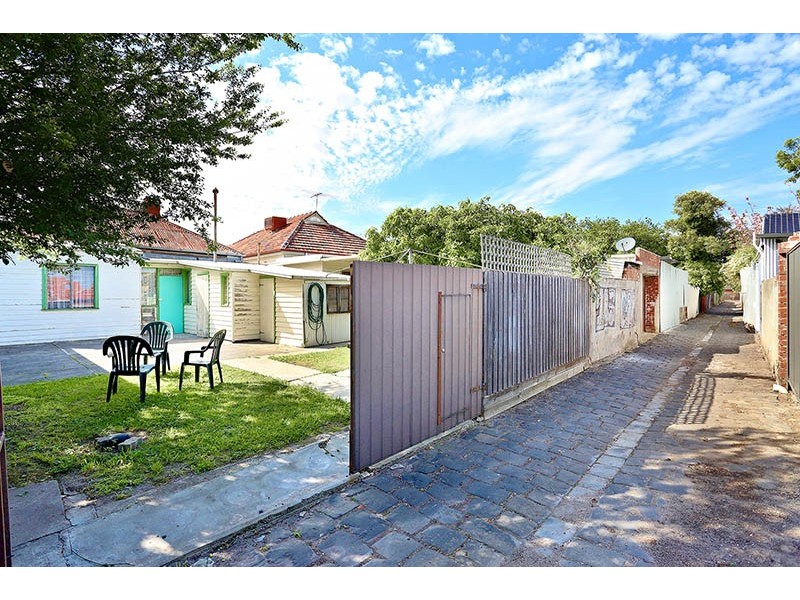 12 Allan Street, Brunswick VIC 3056