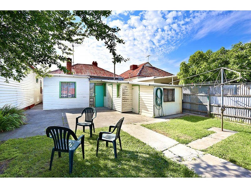 12 Allan Street, Brunswick VIC 3056