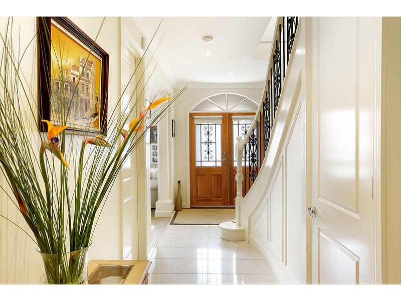 6 Governors Road, Coburg VIC 3058