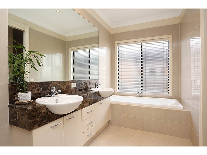 6 Governors Road, Coburg VIC 3058