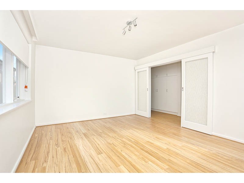 1/6 McColl Court, Brunswick West VIC 3055