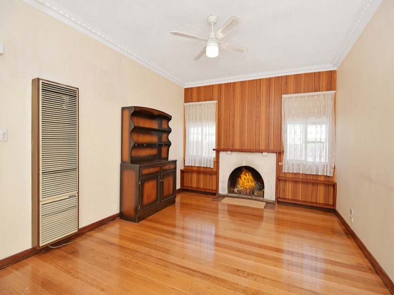 7 Highland Street, Kingsbury VIC 3083