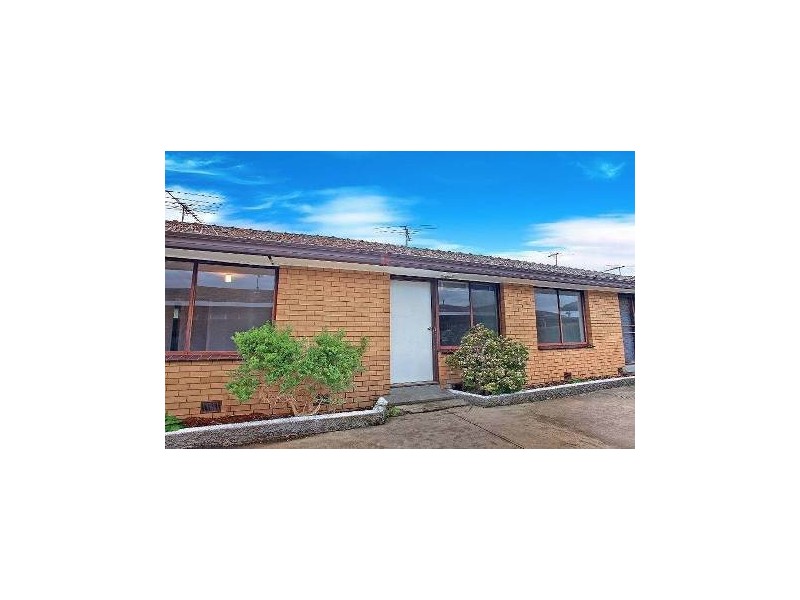 2/7 Gertrude Street, St Albans VIC 3021