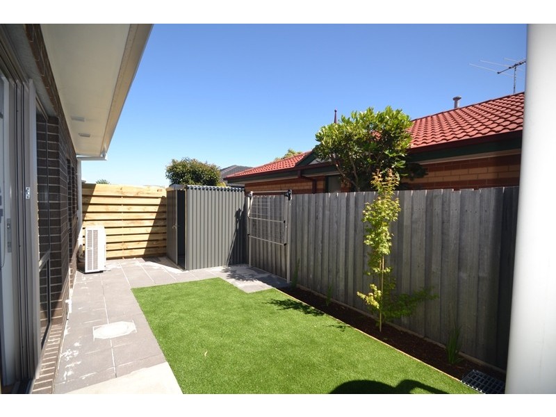 1/23 Bristol Road, Pascoe Vale VIC 3044