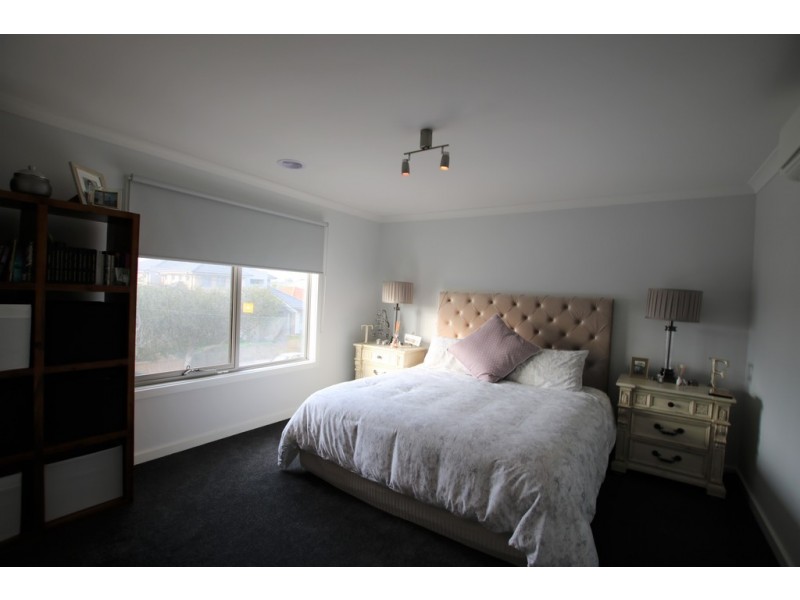 1/23 Bristol Road, Pascoe Vale VIC 3044