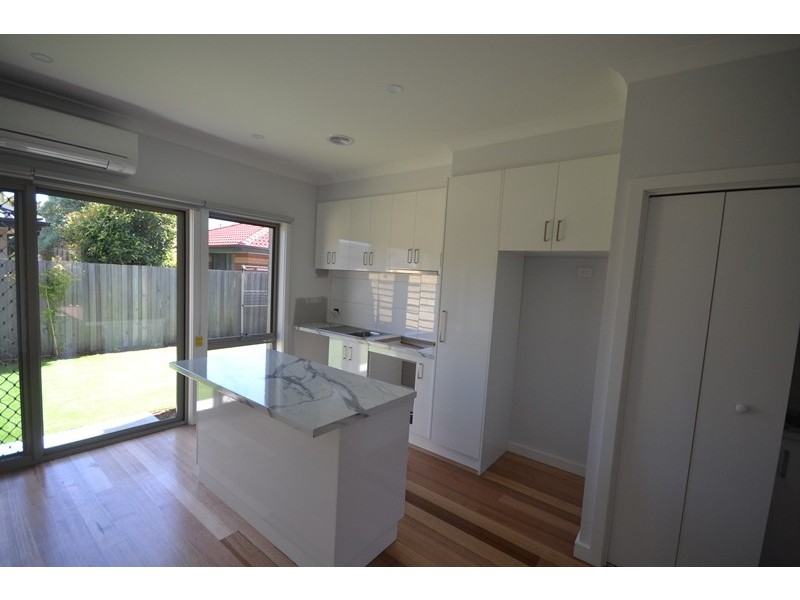 2/23 Bristol Road, Pascoe Vale VIC 3044