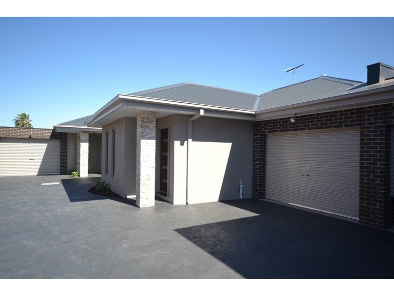 4/23 Bristol Road, Pascoe Vale VIC 3044