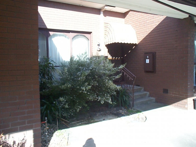 2/54 The Grove, Coburg VIC 3058