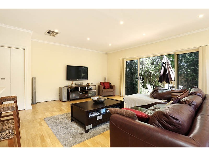 37 Hazel Grove, Pascoe Vale VIC 3044