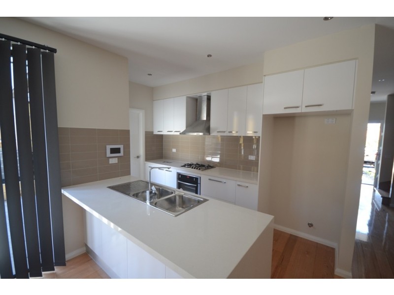 1/3 Shaftsbury Street, Coburg VIC 3058