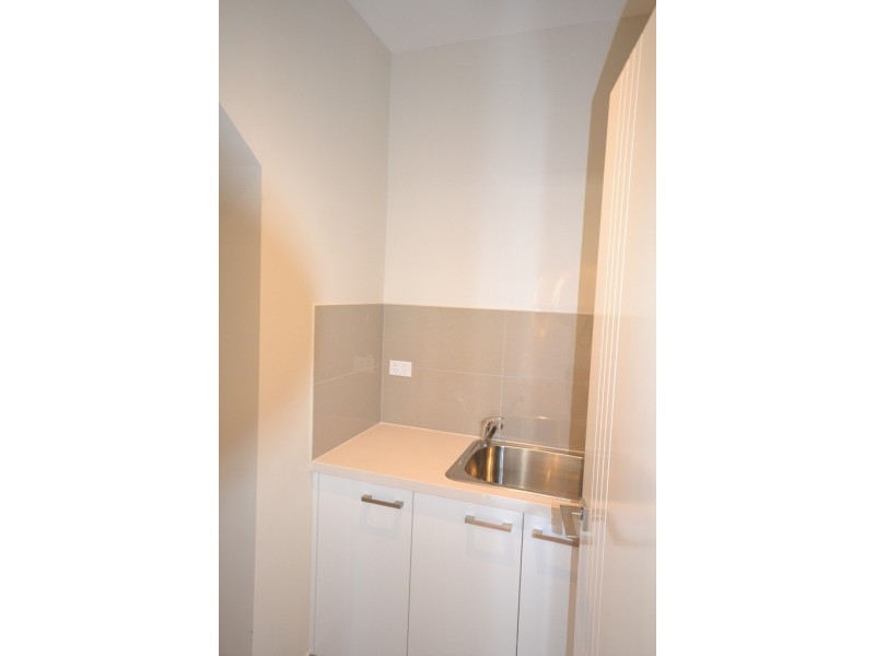 2/3 Shaftsbury Street, Coburg VIC 3058