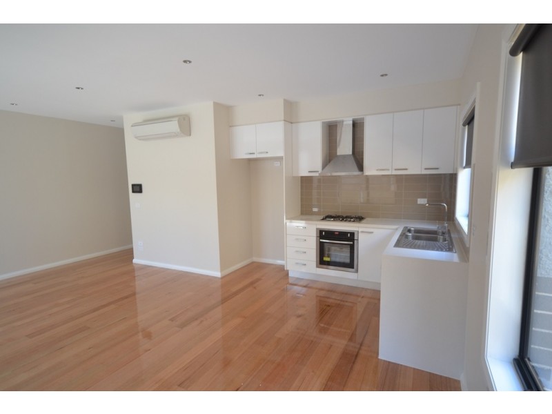 4/3 Shaftsbury Street, Coburg VIC 3058