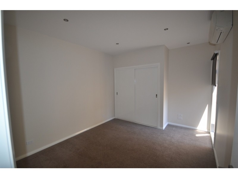 4/3 Shaftsbury Street, Coburg VIC 3058