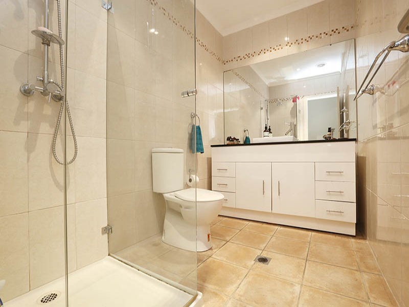 1/138-140 Melville Road, Brunswick West VIC 3055