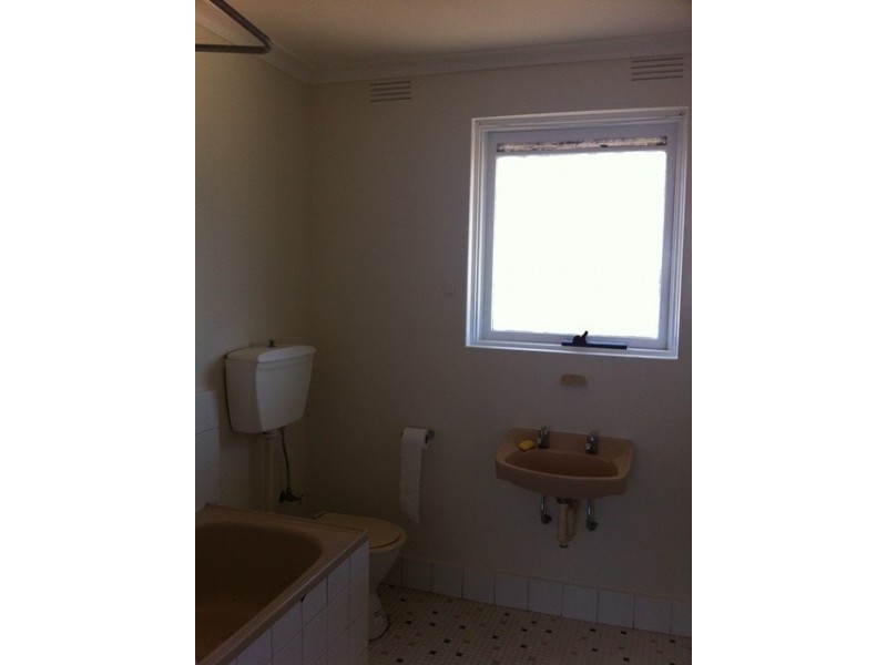 9/3 Guthrie Street, Brunswick West VIC 3055