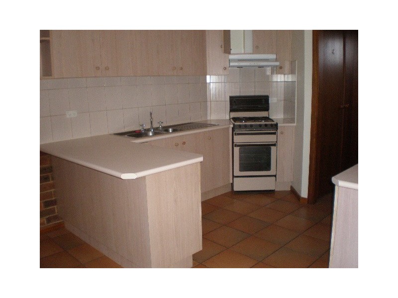 2/36 The Grove, Coburg VIC 3058