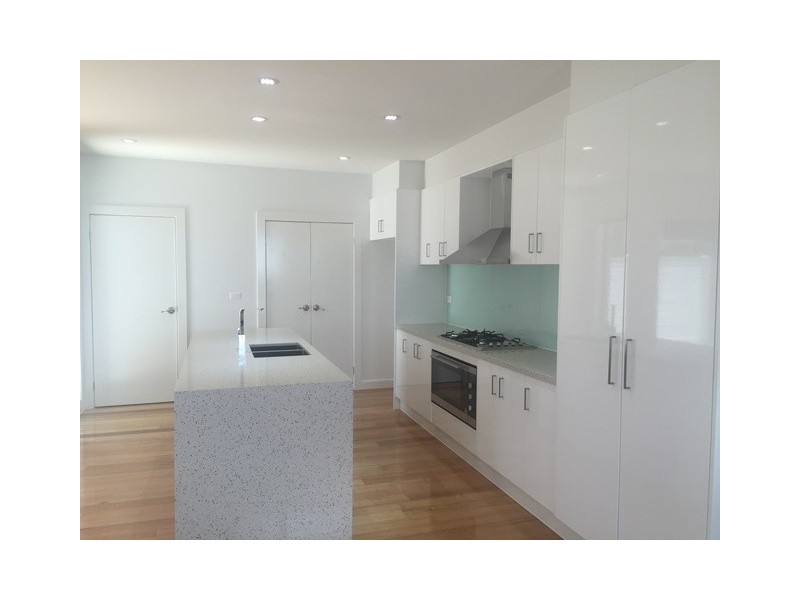 2/235 Ascot Vale Road, Ascot Vale VIC 3032