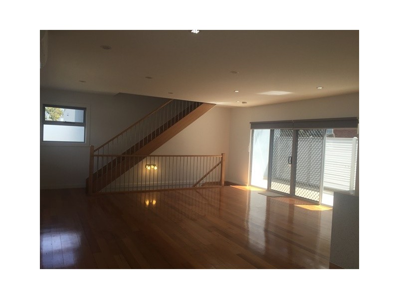 2/235 Ascot Vale Road, Ascot Vale VIC 3032