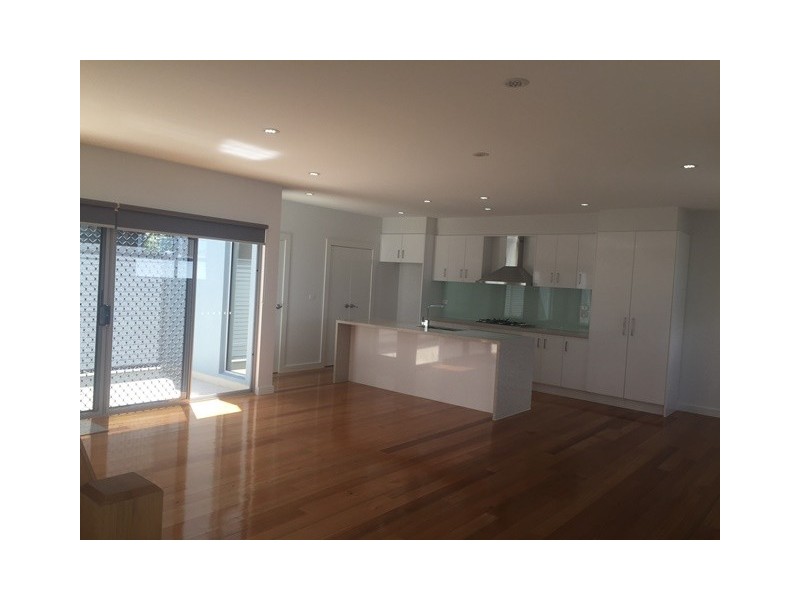 2/235 Ascot Vale Road, Ascot Vale VIC 3032