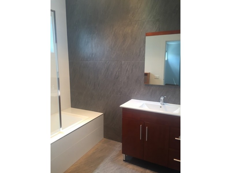 2/235 Ascot Vale Road, Ascot Vale VIC 3032