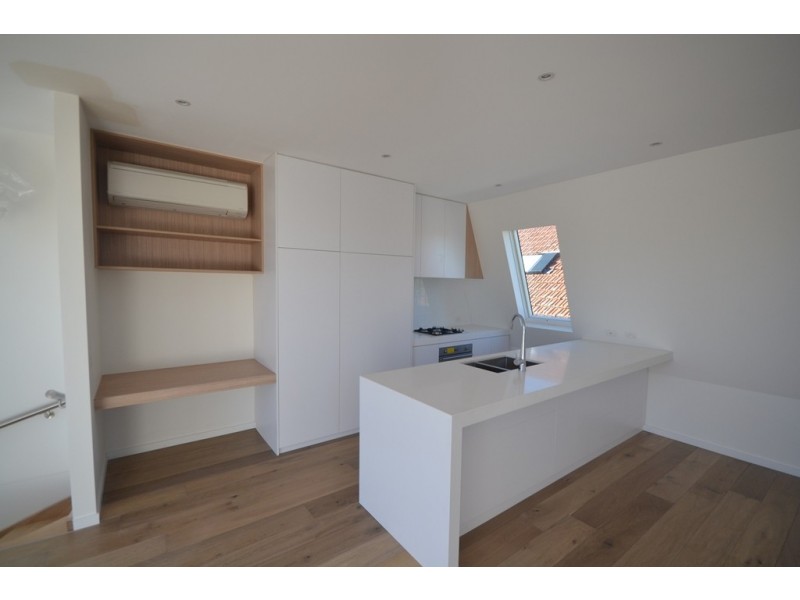 4/14-16 Warburton Street, Brunswick VIC 3056