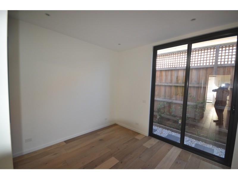 4/14-16 Warburton Street, Brunswick VIC 3056