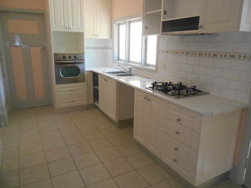 24 Salisbury Street, Coburg VIC 3058