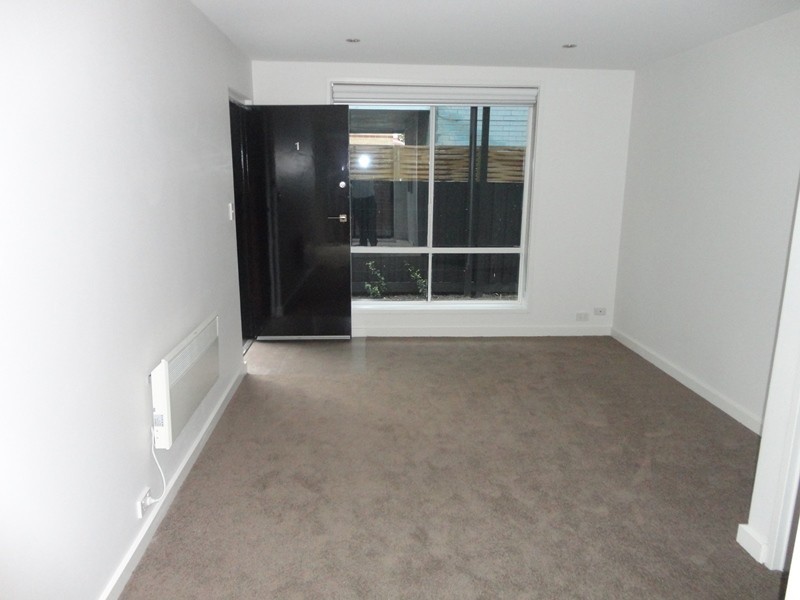 1/68 De Carle Street, Brunswick VIC 3056