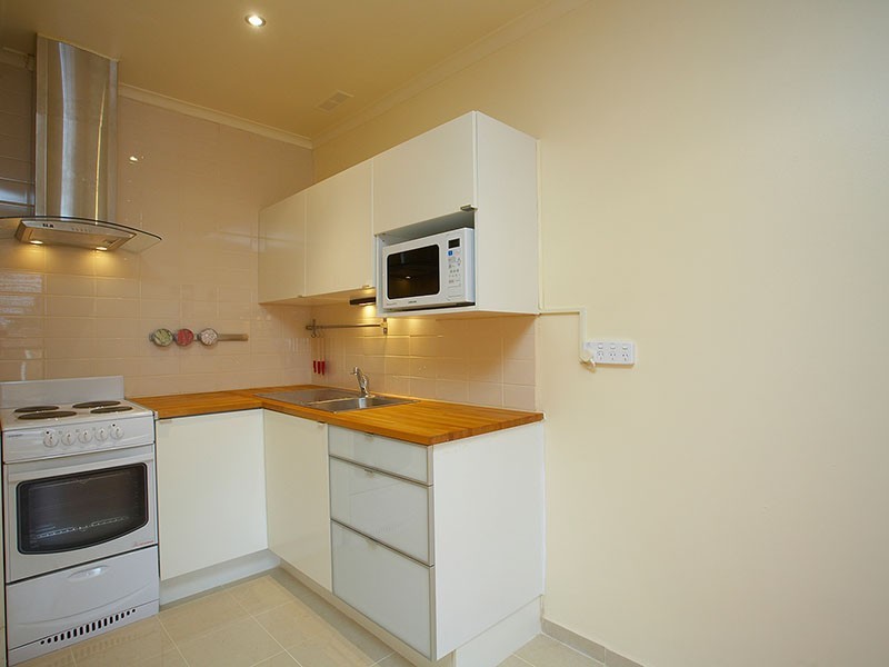 2/6 Garnet Street, Brunswick VIC 3056