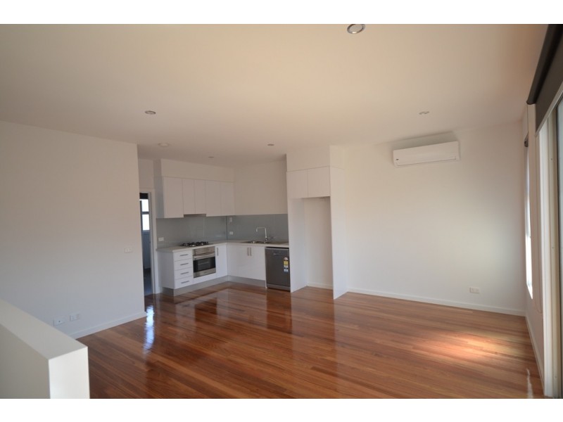 3/12 Treadwell Road, Essendon North VIC 3041