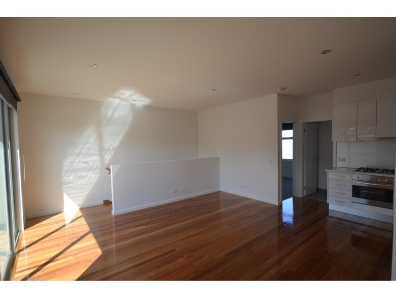 3/12 Treadwell Road, Essendon North VIC 3041