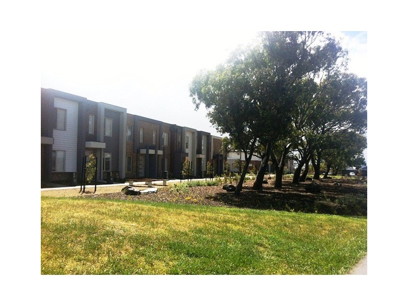 32 Etheridge Lane, Craigieburn VIC 3064