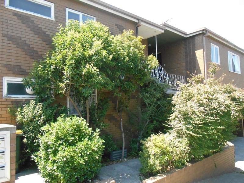 2/558 Moreland road, Brunswick West VIC 3055