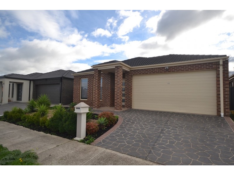 65 Kinglake Crescent, Craigieburn VIC 3064