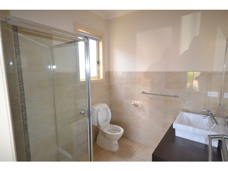 65 Kinglake Crescent, Craigieburn VIC 3064