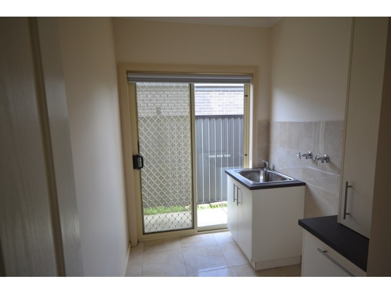 65 Kinglake Crescent, Craigieburn VIC 3064