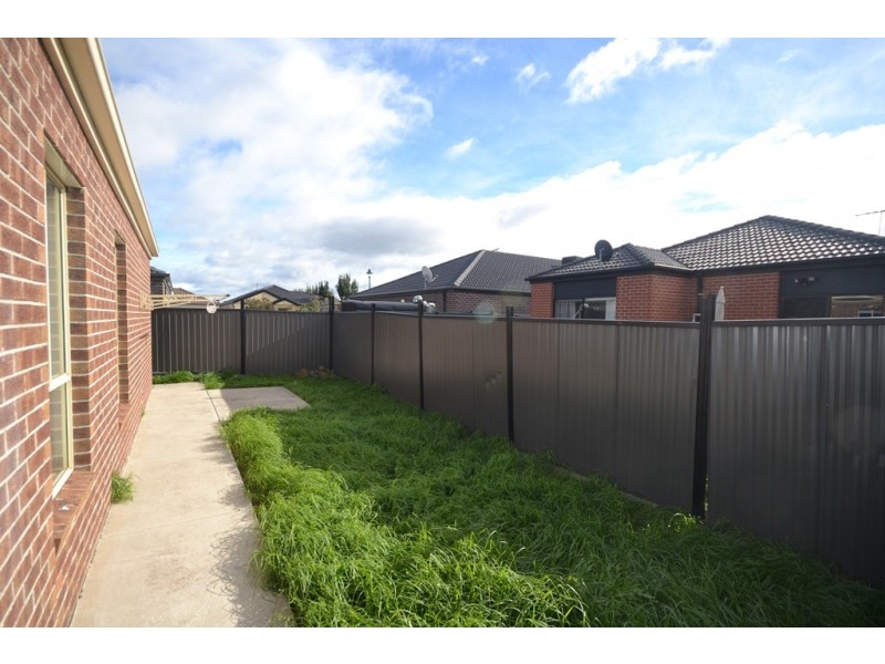 65 Kinglake Crescent, Craigieburn VIC 3064
