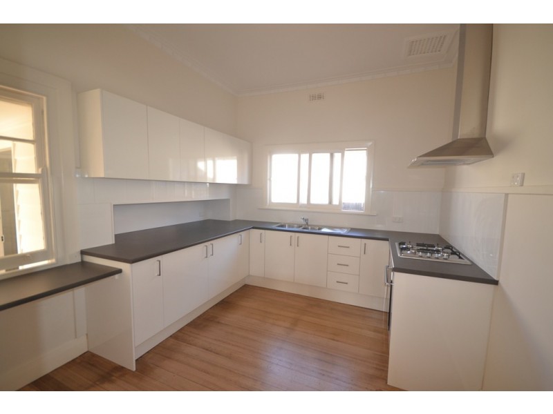 90 Grandview Avenue, Pascoe Vale South VIC 3044