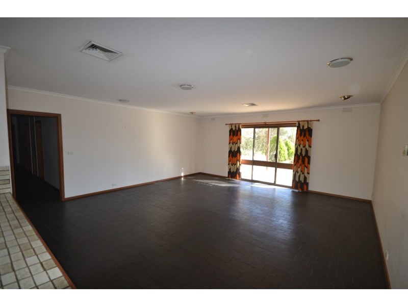 45 Parkland Crescent, Mickleham VIC 3064