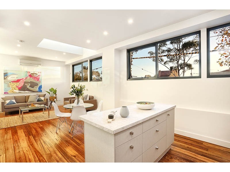 2/582-586 Nicholson Street, Fitzroy North VIC 3068
