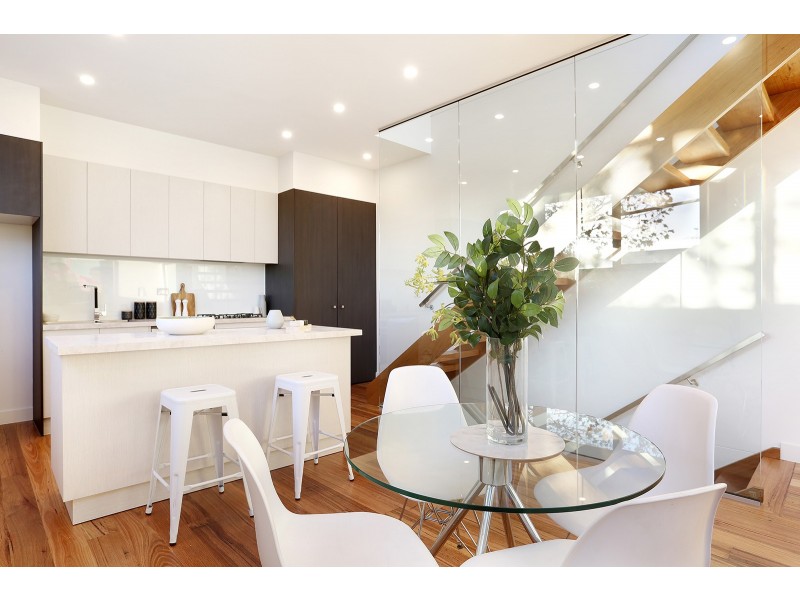 2/582-586 Nicholson Street, Fitzroy North VIC 3068