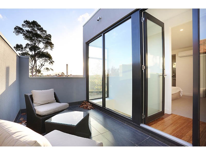 2/582-586 Nicholson Street, Fitzroy North VIC 3068