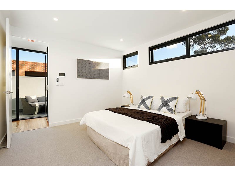 2/582-586 Nicholson Street, Fitzroy North VIC 3068