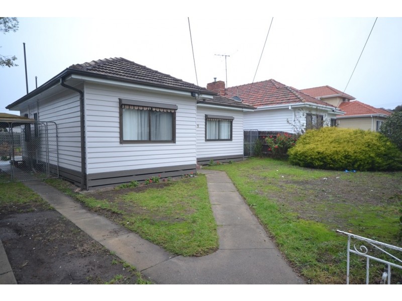 9 Heather Ave, Pascoe Vale South VIC 3044